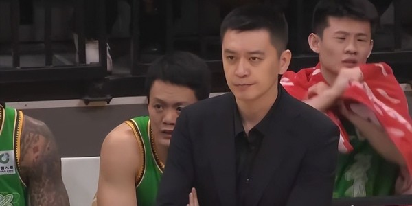 开云登录线上-唉！裁10分外援，签7分水货，错误决定致两连败，41岁少帅欲哭无泪|布朗|杨鸣|威尔斯|辽宁队|广东队_新浪体育_新浪新闻