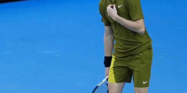 KAIYUN下载app-辛纳分享美网输球后一关键改变，大坂战袍遭吐槽cos新白娘子传奇|大坂直美|澳网|网球|扬尼克-辛纳|ATP_新浪体育_新浪新闻