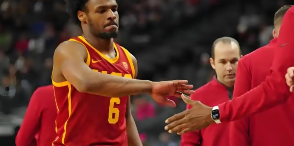 开云娱乐-没有爹，进不了NBA？布朗尼真走后门了？