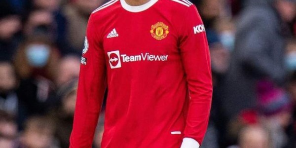 开云体育-【夜读】那边高价引援，这边逼德容降薪，巴萨好手段！