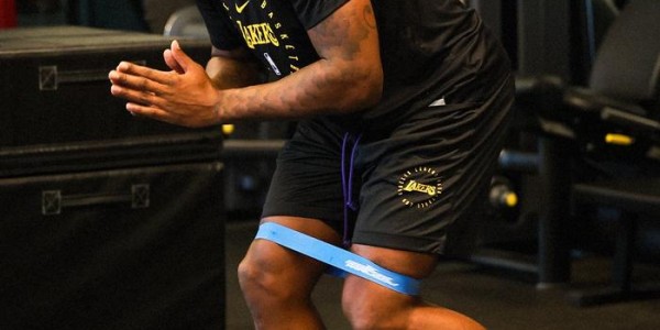 开云体育-斯玛特积极训练备战新赛季，健康与防守成关键